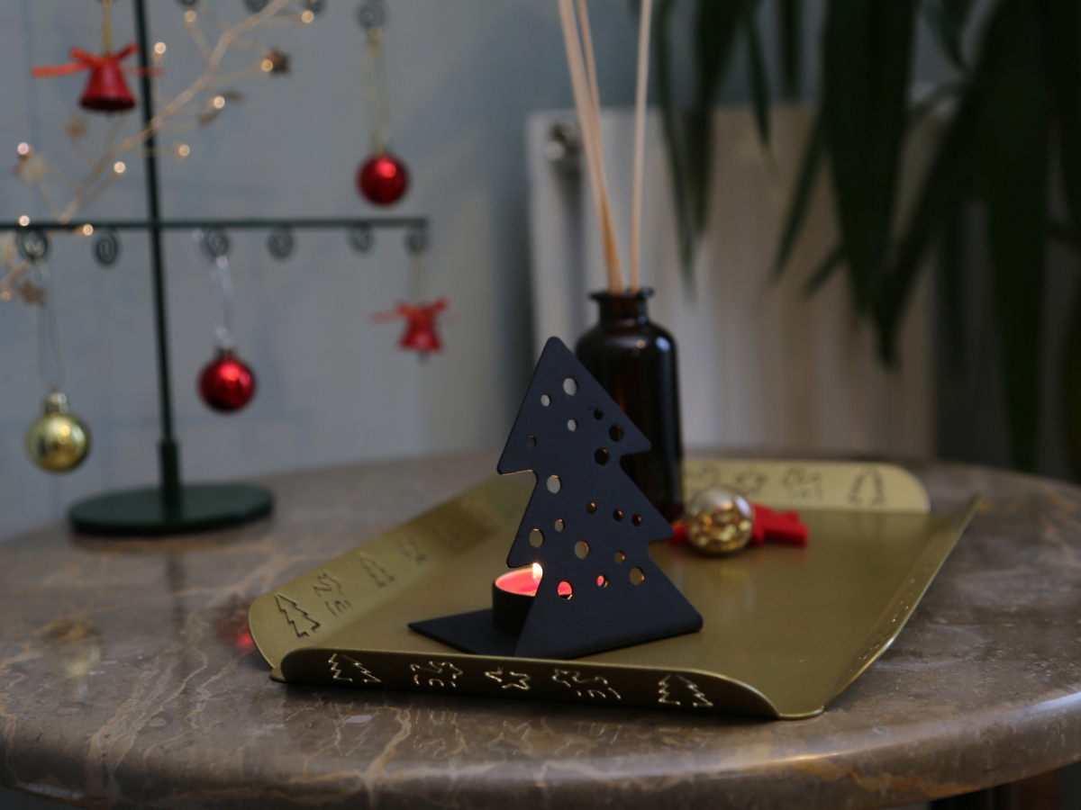 Black Color Metal Christmas Tealight Candle Holder